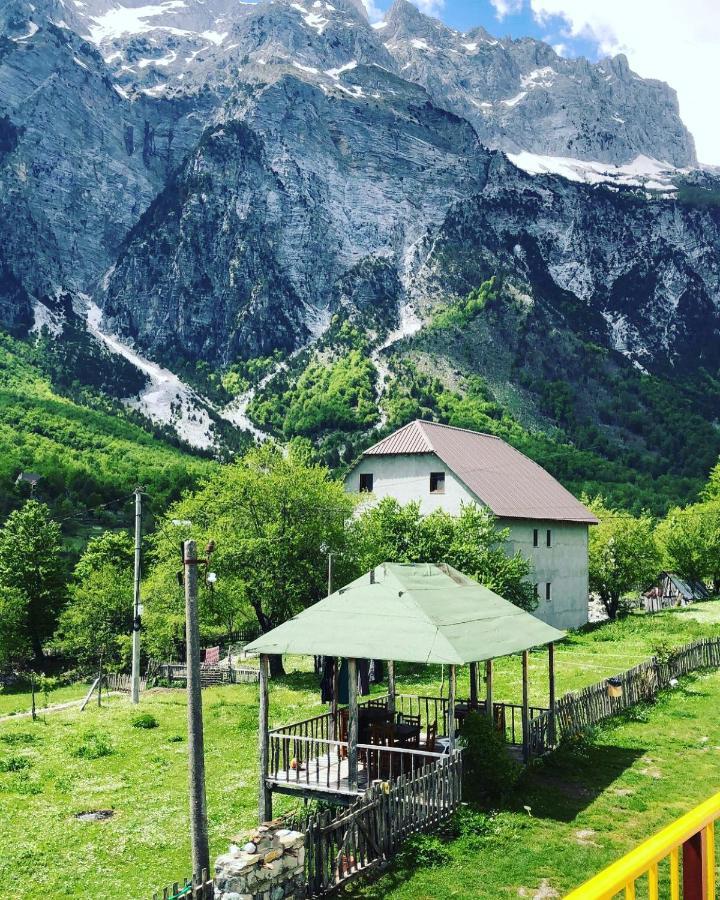 Bujtina Kometa Gasthof Theth