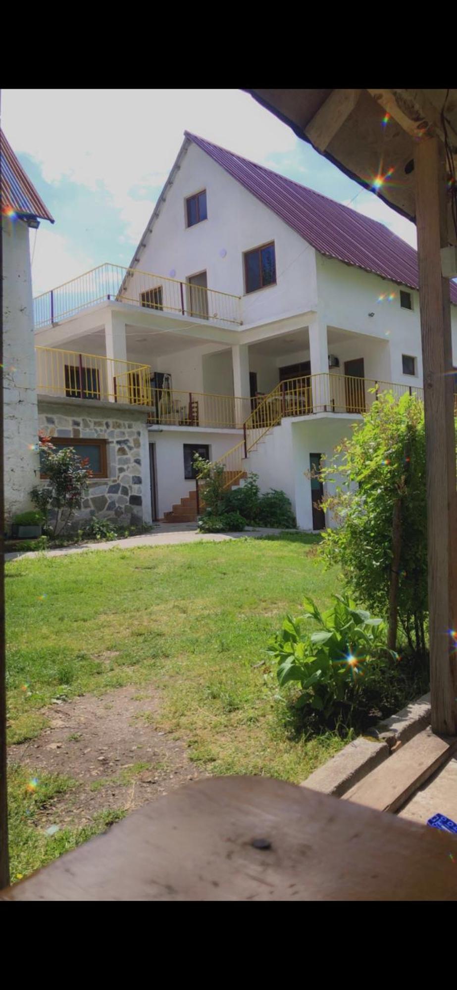 Casa de hóspedes Bujtina Kometa *
